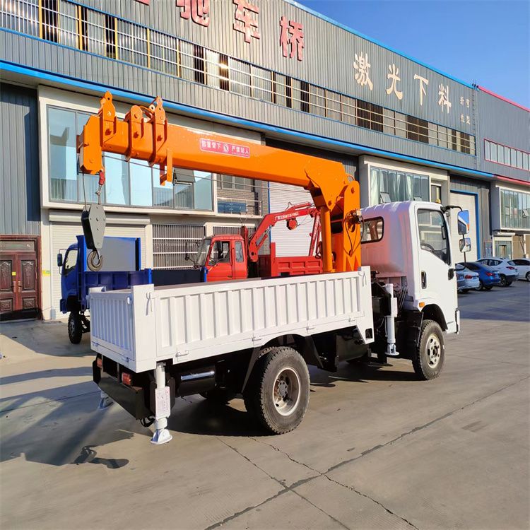 黔江区三轮随车吊定制 农用改装机自备吊中瑞长期出售